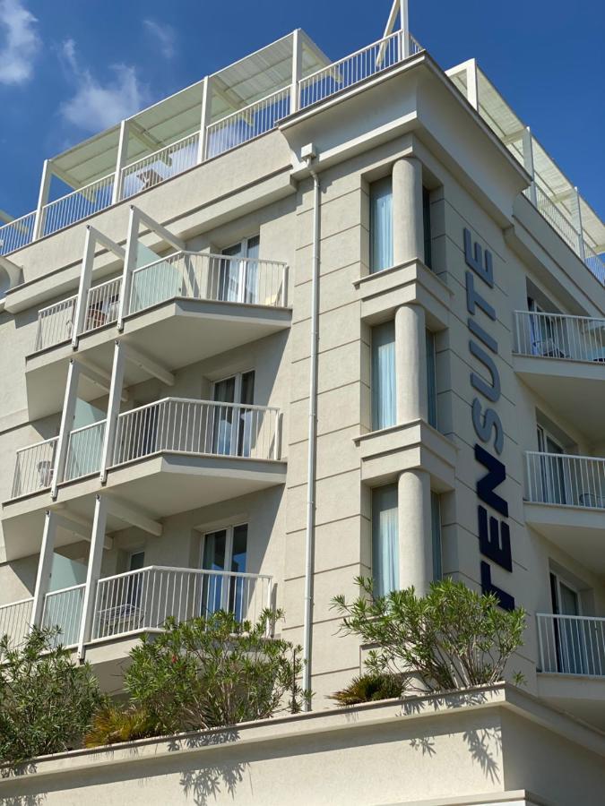Residence Ten Suite Ріміні Екстер'єр фото