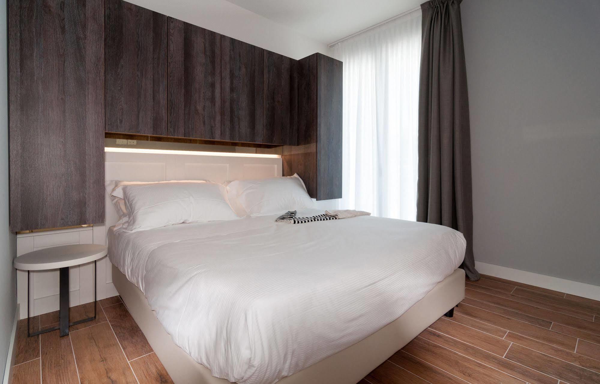 Residence Ten Suite Ріміні Екстер'єр фото